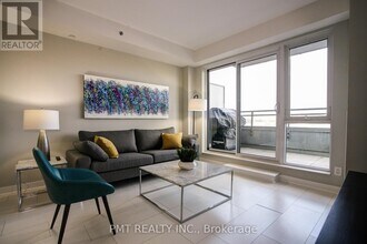 156 Portland St in Toronto, ON - Building Photo - Building Photo