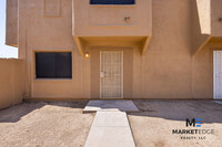 4624 E Southgate Ave in Phoenix, AZ - Foto de edificio - Building Photo