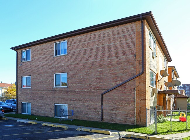 9634 Golf Ter in Des Plaines, IL - Building Photo - Building Photo