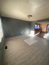 1632 4th Ave in New Kensington, PA - Building Photo - Building Photo