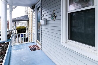 18 Calvert St in Newport, RI - Building Photo - Building Photo