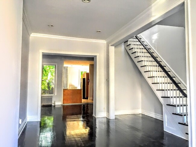371 Bergen Ave in Jersey City, NJ - Building Photo - Building Photo