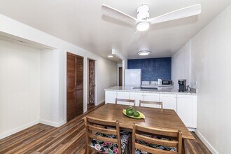 68-121-121 Au St in Waialua, HI - Building Photo - Building Photo