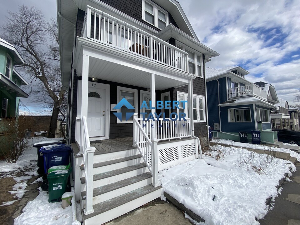 17 Boulevard Ter, Unit 17 in Boston, MA - Foto de edificio