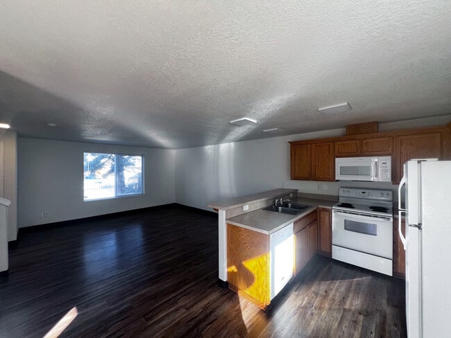 1131 2nd St NW in Salem, OR - Building Photo - Building Photo