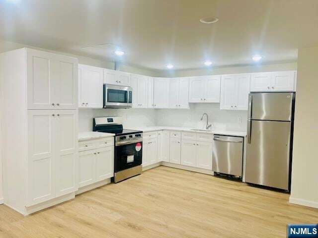 34 Wisse St, Unit 24 in Lodi, NJ - Foto de edificio - Building Photo