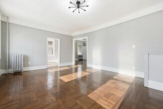 40 Bayview Ave in Jersey City, NJ - Building Photo - Building Photo