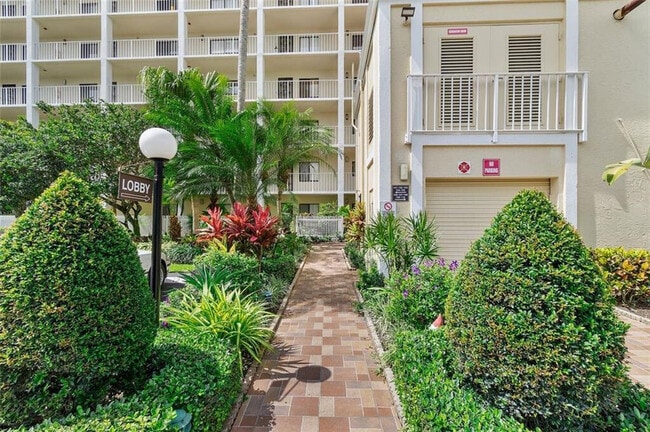 7290 Kinghurst Dr in Delray Beach, FL - Building Photo - Building Photo