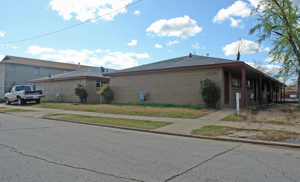 2436-2440 E 5th Pl in Tulsa, OK - Building Photo