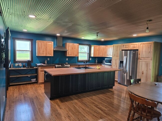 1749 N 1950th Ave in Coatsburg, IL - Building Photo - Building Photo