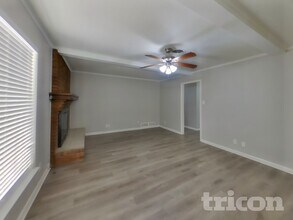 3240 Springwood Ln in Dallas, TX - Building Photo - Building Photo