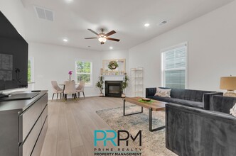 1110 Silverbend Trl in Duncan, SC - Building Photo - Building Photo