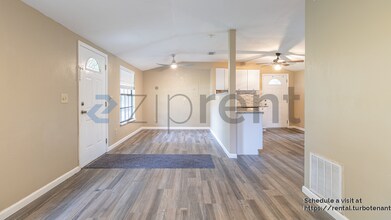 1584 Selma Ave in Daytona Beach, FL - Building Photo - Building Photo