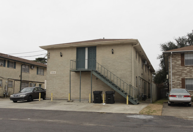 1504 Carrollton Ave in Metairie, LA - Foto de edificio - Building Photo