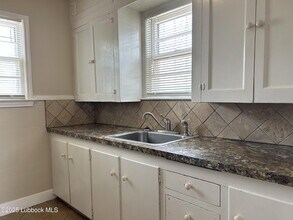 2219 20th St in Lubbock, TX - Building Photo - Building Photo