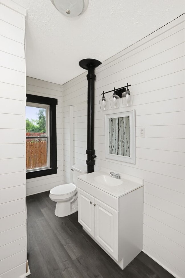 property at 1040 Huffman Ave
