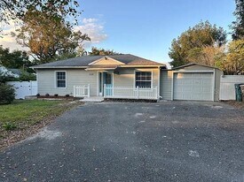 1129 NE 12th St in Ocala, FL - Building Photo