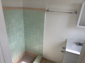 302 W Flores St-Unit -3 in Tucson, AZ - Building Photo - Building Photo