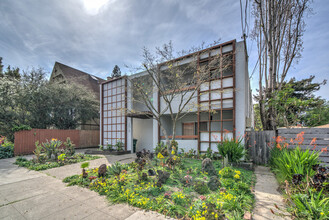 3018 Fulton St in Berkeley, CA - Building Photo - Building Photo