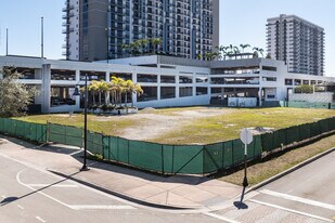 5350 Park in Miami, FL - Building Photo