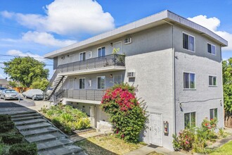 643 E I St in Benicia, CA - Foto de edificio - Primary Photo