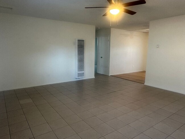 21604 Loop St in Tehachapi, CA - Building Photo - Building Photo