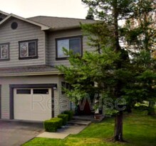 1709 SE Softwood Way in Grants Pass, OR - Building Photo