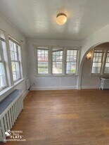 6532 Wilkins Ave, Unit A4 in Pittsburgh, PA - Building Photo