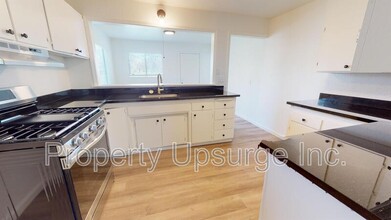 2741 Marilyn Ave in Shasta Lake, CA - Building Photo - Building Photo