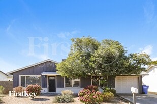 14838 N 38th St in Phoenix, AZ - Building Photo