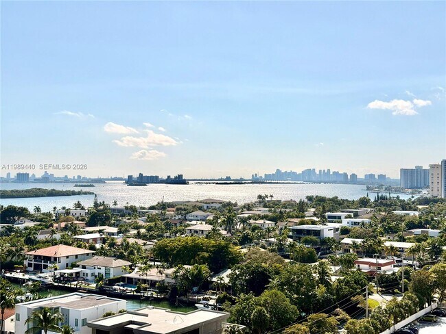 2150 Sans Souci Blvd in North Miami, FL - Building Photo - Building Photo