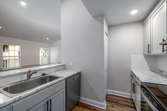 Spring Meadow Apartments in Knoxville, TN - Building Photo - Interior Photo