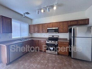 2047 S Starling Dr in Gilbert, AZ - Building Photo - Building Photo