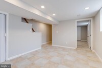 3219 E Monument St photo'