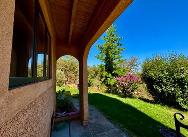property at 420 Slowdown Rd