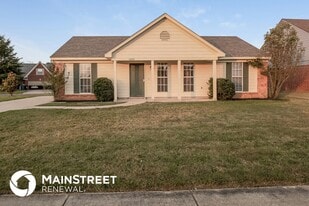 10696 Pecan View Dr in Olive Branch, MS - Building Photo