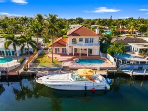 2671 NE 22nd Ct in Pompano Beach, FL - Building Photo - Building Photo