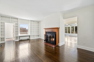 339 Round Hill Rd in Greenwich, CT - Building Photo - Building Photo