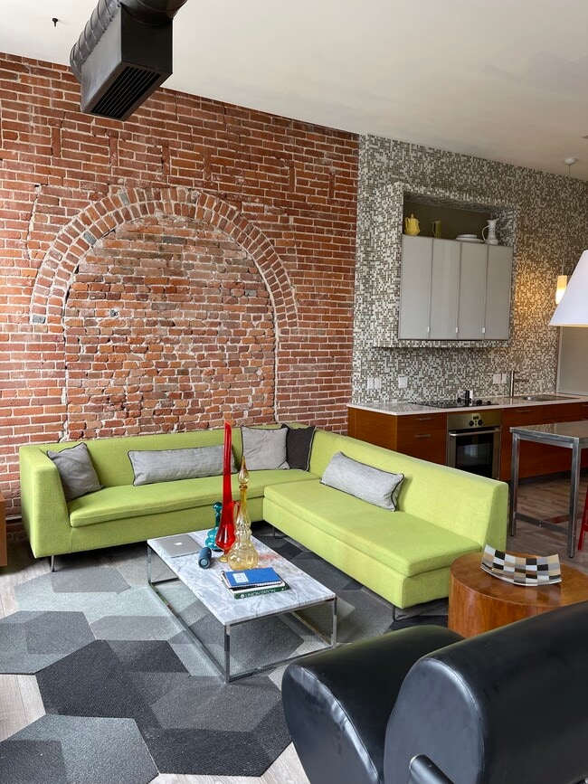 property at 412 Delaware St