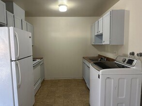 1182 Arnold Dr in Reno, NV - Building Photo - Building Photo