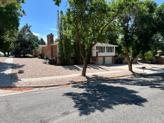 1597 Navajo Dr in Ogden, UT - Building Photo - Building Photo