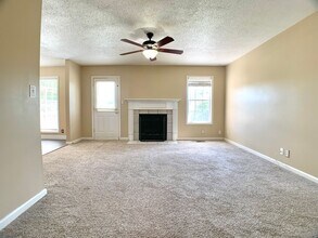 4080 Challis Dr in Clarksville, TN - Building Photo - Building Photo