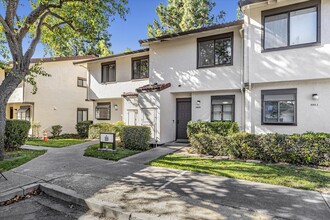 6263 Joaquin Murieta Ave in Newark, CA - Foto de edificio - Building Photo