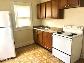 943 Central Ave in Louisville, KY - Building Photo - Building Photo