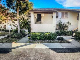 5138 Willow Links, Unit 5138 Willow Links in Sarasota, FL - Building Photo