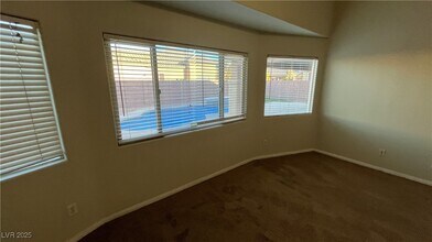 3706 Greenfield Lakes St in Las Vegas, NV - Foto de edificio - Building Photo