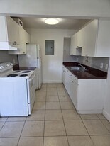 9534 SW 143rd Ct in Miami, FL - Building Photo