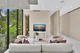 4504 Sheridan Ave in Miami Beach, FL - Building Photo - Building Photo