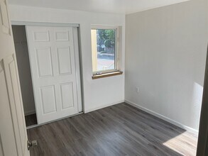 5670 SW Erickson Ave in Beaverton, OR - Building Photo - Building Photo