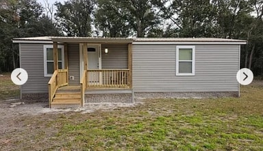 11355 NW 80 Ave in Chiefland, FL - Foto de edificio - Building Photo